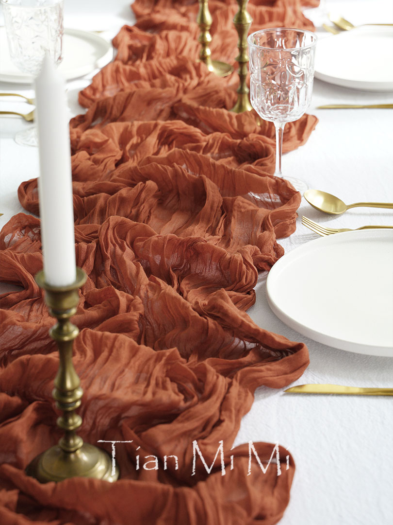 Semi-Sheer Gauze Table Runner  - огляд і ціна Christmas Table Runner