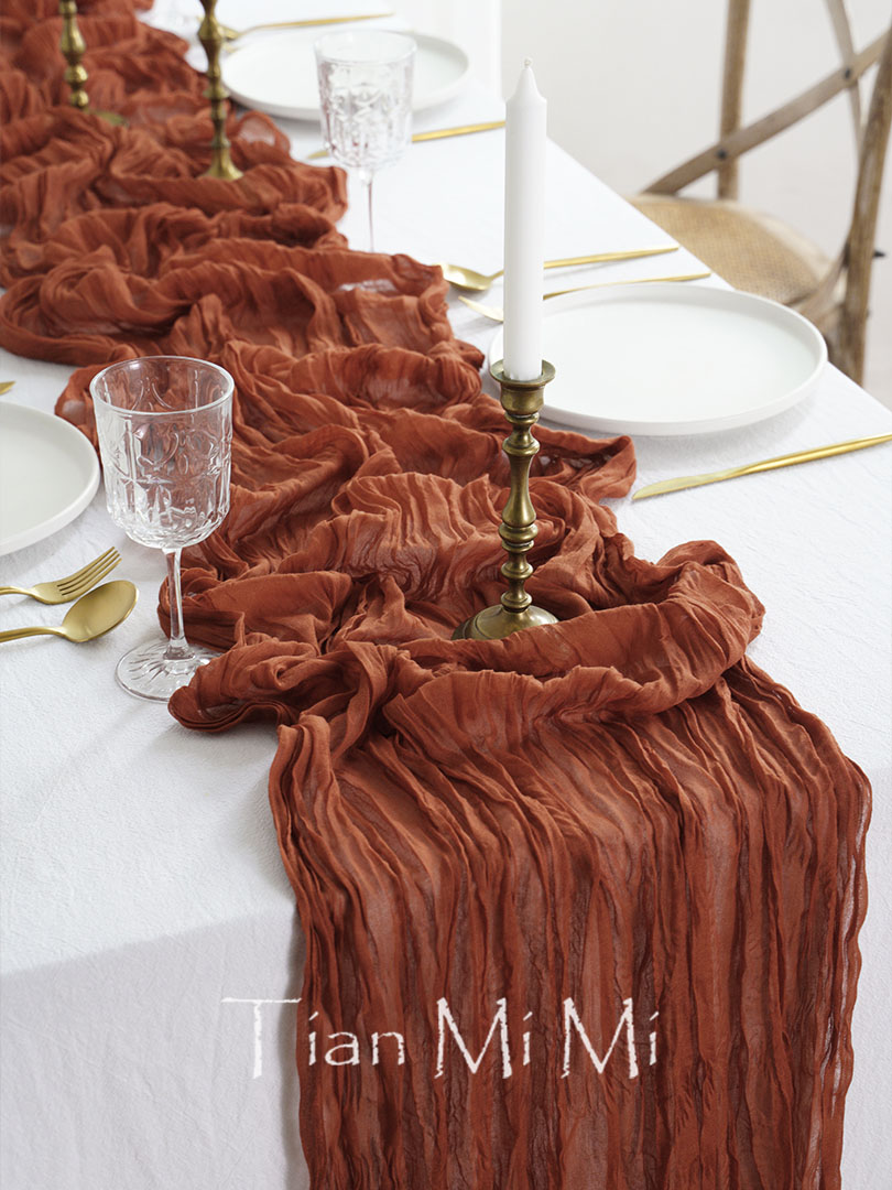 Semi-Sheer Gauze Table Runner  - огляд і ціна Christmas Table Runner